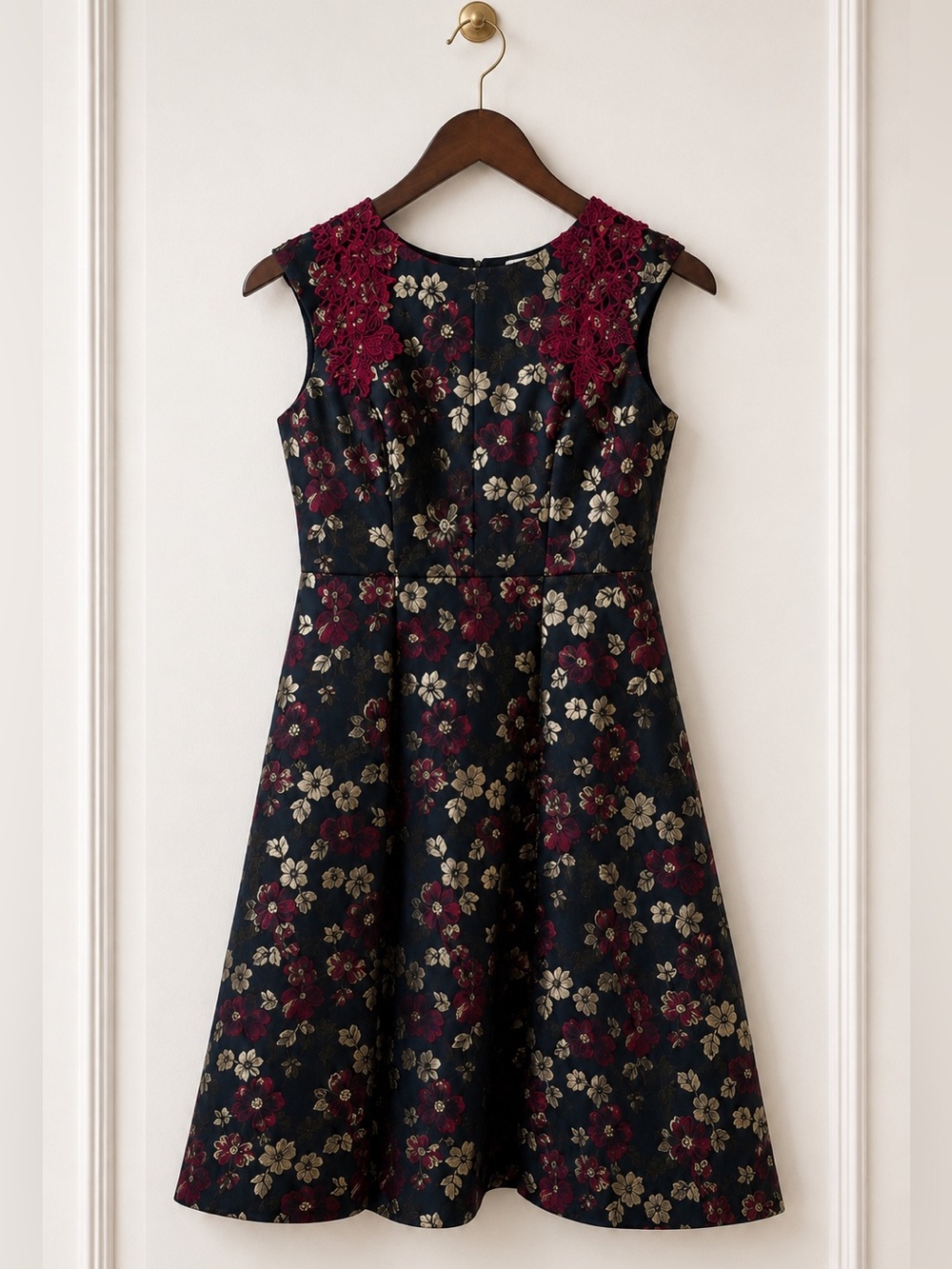 Badgley Mischka Floral Jacquard Embroidered Gown Dress Size 6 Luxury MSRP $870
